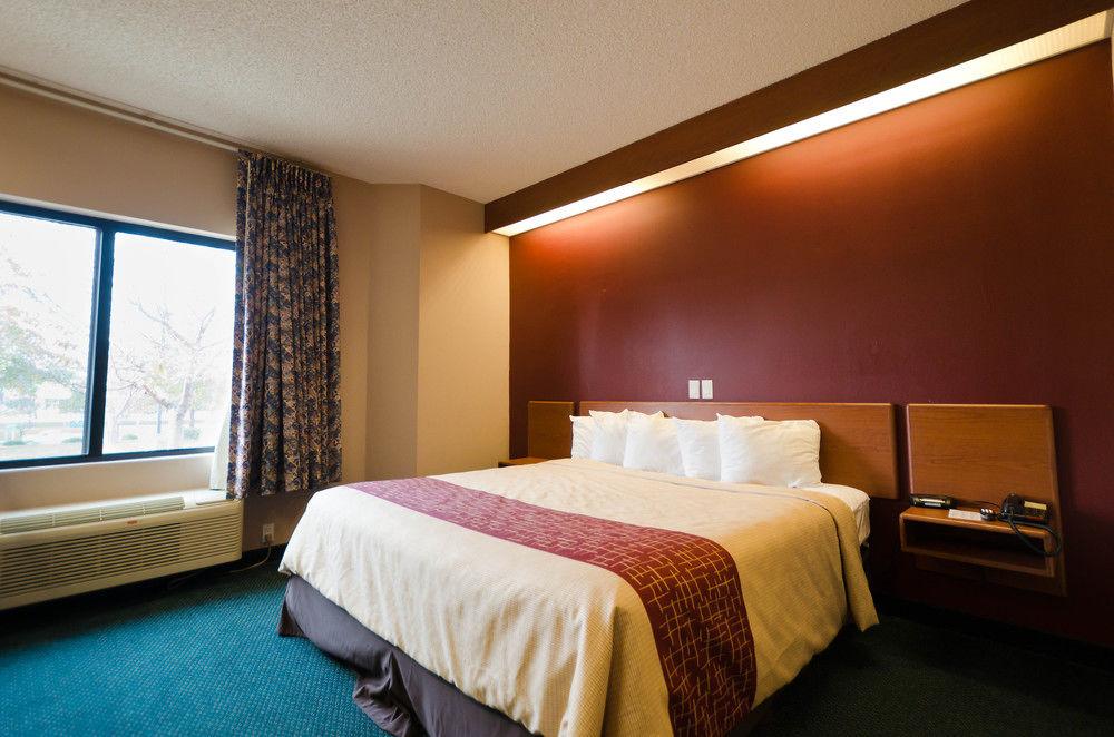 Chesapeake Inn And Suites Lexington Park Patuxent River Naval Air Station California Exterior photo