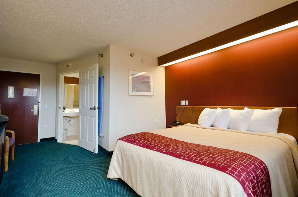 Chesapeake Inn And Suites Lexington Park Patuxent River Naval Air Station California Exterior photo
