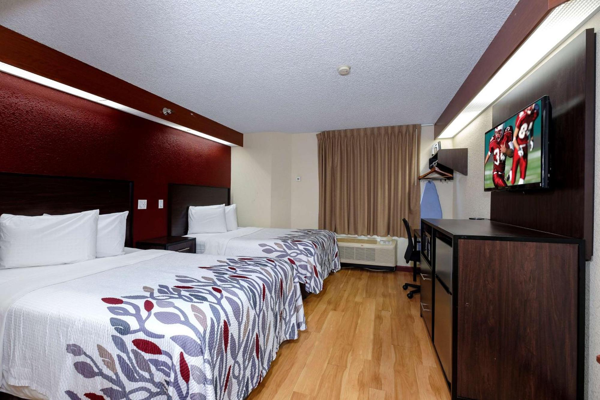 Chesapeake Inn And Suites Lexington Park Patuxent River Naval Air Station California Exterior photo