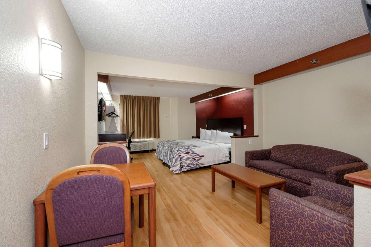 Chesapeake Inn And Suites Lexington Park Patuxent River Naval Air Station California Exterior photo